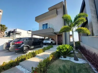 Sobrado com 3 Quartos à venda, 300m² no Cidade Parquelandia, Mogi das Cruzes