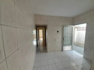 Casa com 1 Quarto para alugar, 50m² no Jardim Santo Alberto, Santo André