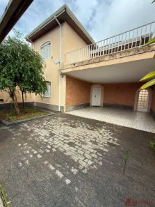 Casa com 3 Quartos para alugar, 180m² no Vila São José, Taubaté