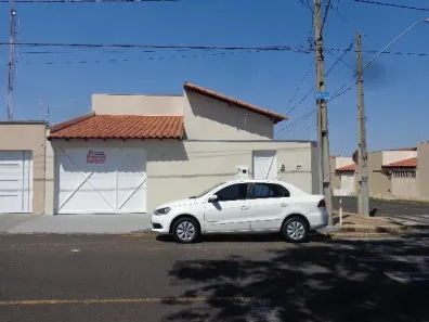 Casa com 3 Quartos à venda, 188m² no Custódio Pereira, Uberlândia
