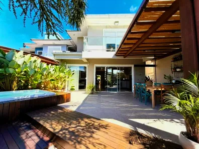 Casa com 3 Quartos à venda, 145m² no Campeche, Florianópolis