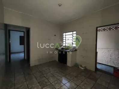 Casa com 2 Quartos à venda, 75m² no Jardim Califórnia, Jacareí