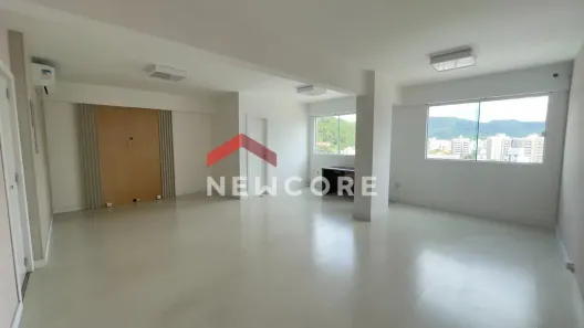 Sala Comercial à venda, 46m² no Centro, Balneário Camboriú