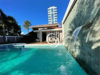 Sobrado com 3 Quartos à venda, 300m² no Country, Cascavel