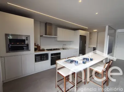 Apartamento com 3 Quartos para alugar, 140m² no Centro, Itajaí