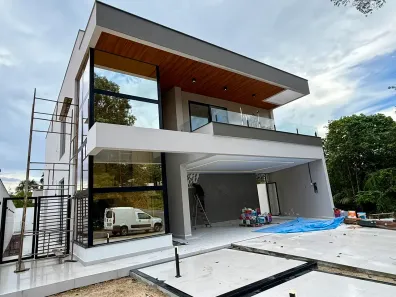 Casa de Condomínio com 4 Quartos à venda, 440m² no Ponta Negra, Manaus