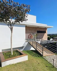 Casa de Condomínio com 3 Quartos à venda, 200m² no Chácara das Candeias, Carapicuíba