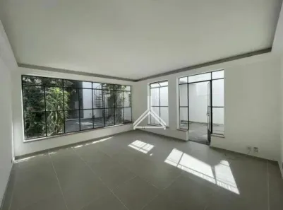 Casa com 5 Quartos à venda, 250m² no Mirandópolis, São Paulo