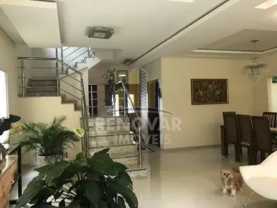 Sobrado com 4 Quartos à venda, 225m² no Cidade Jardim, Mogi das Cruzes
