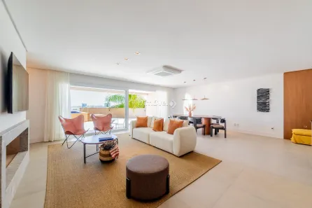 Apartamento com 3 Quartos à venda, 347m² no Vila Assunção, Porto Alegre