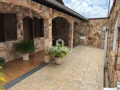 Casa com 3 Quartos à venda, 240m² no Alvorada, Contagem