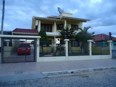 Casa com 4 Quartos à venda, 243m² no Torres, Torres