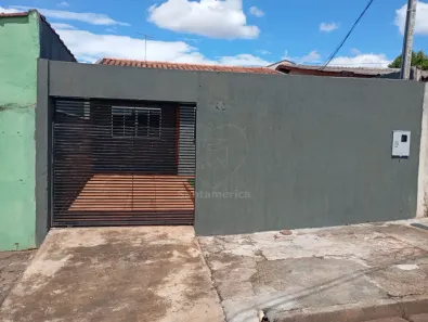 Casa com 2 Quartos à venda, 50m² no Conjunto Habitacional Maria Cecília Serrano de Oliveira, Londrina