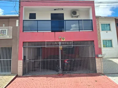Sobrado com 4 Quartos à venda, 160m² no Fazendinha, Curitiba