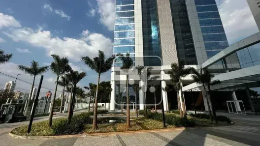 Sala Comercial para alugar, 225m² no Parque Industrial Tomas Edson, São Paulo