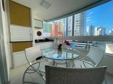 Apartamento com 3 Quartos para alugar, 104m² no Centro, Balneário Camboriú