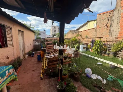 Lote/Terreno à venda, 360m² no Jardim Brasília, Uberlândia