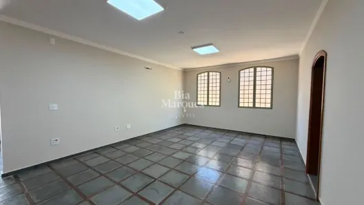 Imóvel Comercial com 10 Quartos para alugar, 800m² no Ribeirânia, Ribeirão Preto