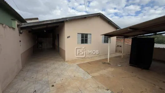 Casa com 3 Quartos para alugar, 50m² no Residencial Verona, Londrina