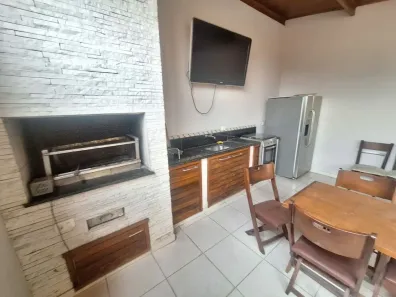 Casa de Condomínio com 3 Quartos para alugar, 200m² no Vila Gomes, São Paulo