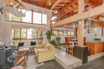 Casa com 4 Quartos à venda, 350m² no Passo da Areia, Porto Alegre