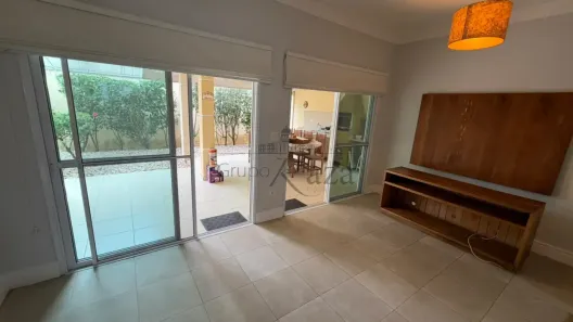 Casa de Condomínio com 3 Quartos à venda, 140m² no Loteamento Villa Branca, Jacareí
