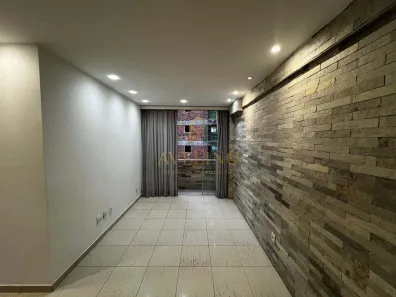 Apartamento com 3 Quartos para alugar, 70m² no Casa Amarela, Recife