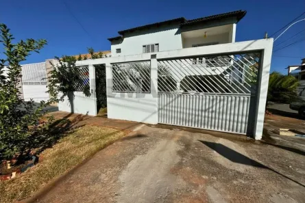 Casa com 5 Quartos à venda, 230m² no Setor Tradicional, Brasília