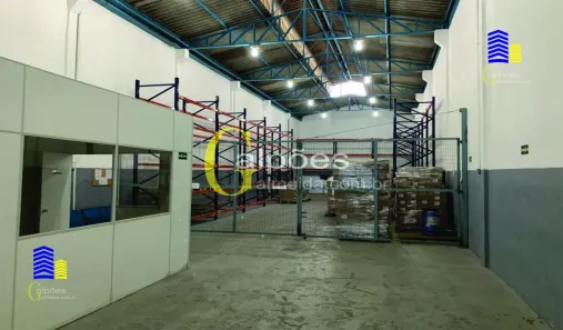 Galpão/Depósito/Armazém para alugar, 299m² no Vila Anastácio, São Paulo