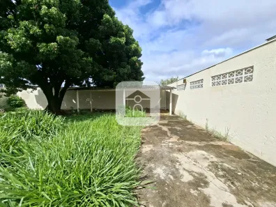 Lote/Terreno para alugar, 200m² no Osvaldo Rezende, Uberlândia