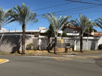 Casa com 3 Quartos à venda, 256m² no Jardim Ipiranga, Americana