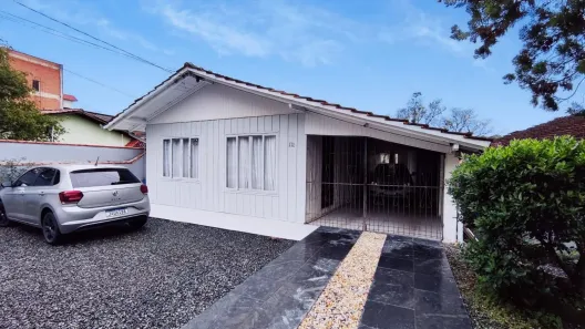 Casa com 3 Quartos à venda, 150m² no Floresta, Joinville