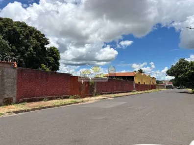 Lote/Terreno à venda, 698m² no Nossa Senhora da Abadia, Uberaba
