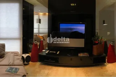 Apartamento com 3 Quartos à venda, 229m² no Fundinho, Uberlândia