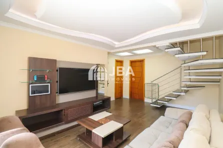 Sobrado com 3 Quartos à venda, 151m² no Xaxim, Curitiba