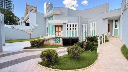 Casa com 3 Quartos para alugar, 653m² no Zona 02, Maringá