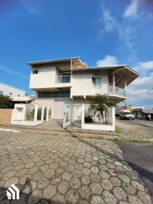 Casa com 3 Quartos para alugar, 300m² no São João, Itajaí