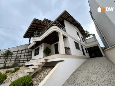 Casa com 5 Quartos para alugar, 260m² no Itoupava Seca, Blumenau