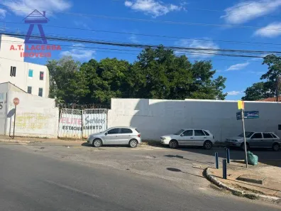Lote/Terreno para alugar, 1400m² no Alto São João, Montes Claros