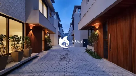 Casa de Condomínio com 4 Quartos à venda, 200m² no Bairro de Juquehy, São Sebastião