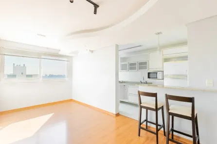 Apartamento com 2 Quartos à venda, 65m² no Passo da Areia, Porto Alegre