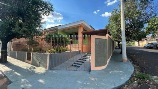Casa com 3 Quartos à venda, 207m² no Parque Alvorada, Araraquara