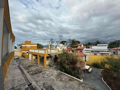 Casa com 2 Quartos à venda, 86m² no Jardim Britânia, Caraguatatuba