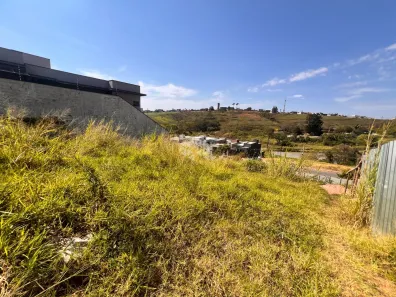 Lote/Terreno à venda, 179m² no Residencial Jardins da Catalunha, Atibaia
