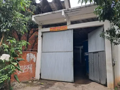 Galpão/Depósito/Armazém à venda, 500m² no Del Castilho, Rio de Janeiro