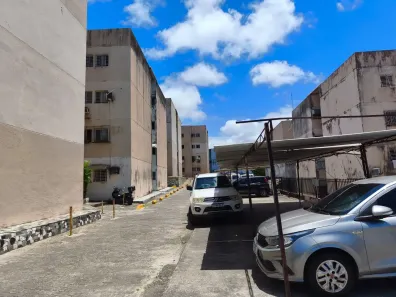 Apartamento com 2 Quartos para alugar, 70m² no Ouro Preto, Olinda