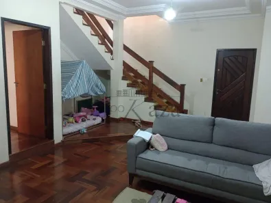 Casa com 4 Quartos à venda, 257m² no Bosque dos Eucaliptos, São José dos Campos