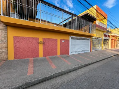 Casa com 3 Quartos à venda, 250m² no Jardim Shangrilá (Zona Norte), São Paulo