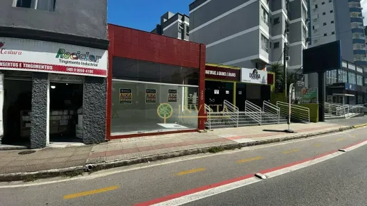 Ponto Comercial para alugar, 47m² no Balneário, Florianópolis