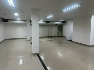 Ponto Comercial para alugar, 450m² no Coração Eucarístico, Belo Horizonte